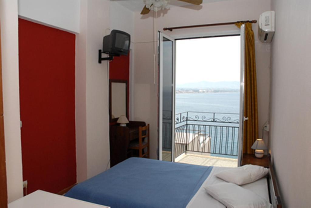Aegli Hotel ルートラキ 部屋 写真